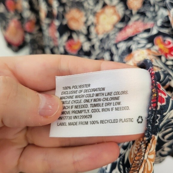 Knox Rose Navy Floral Boho Mixed Print Top Size 1X - Picture 4 of 4